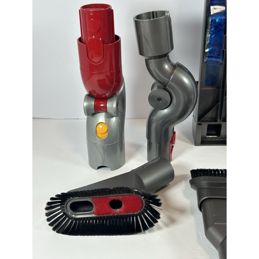 Dyson Vacuum Cleaner 6 Tool Lot & Wall Dock For V7, V8 Accessories - Picture 8 of 8